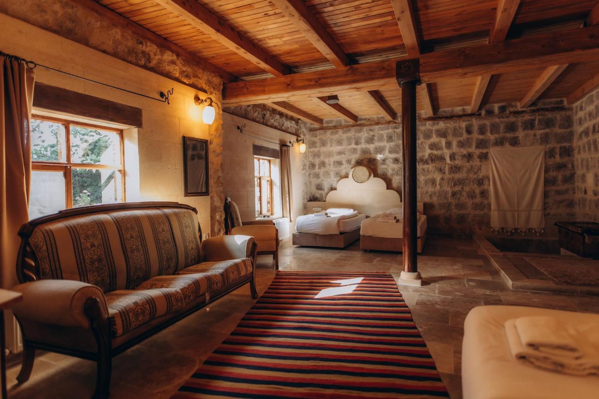 Anatolia Raymonde Cave House Hotel Uchisar Luaran gambar
