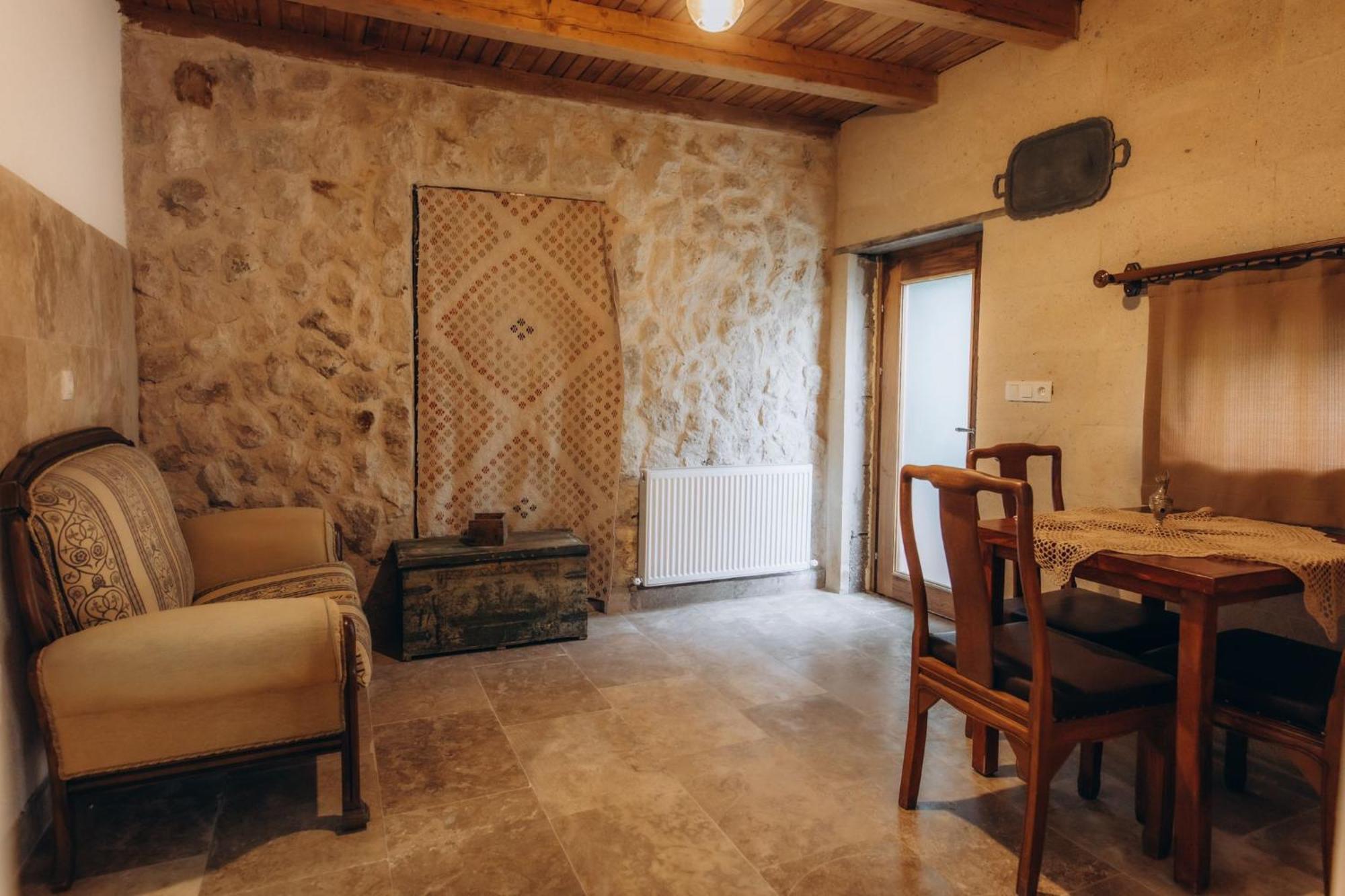 Anatolia Raymonde Cave House Hotel Uchisar Luaran gambar